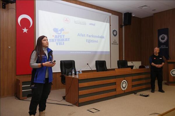 universitemizde-afad-is-birligiyle-afet-farkindalik-egitimi-gerceklestirildi